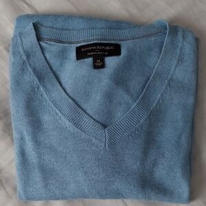 Banana Republic Blue V-Neck Sweater Soft Knit
